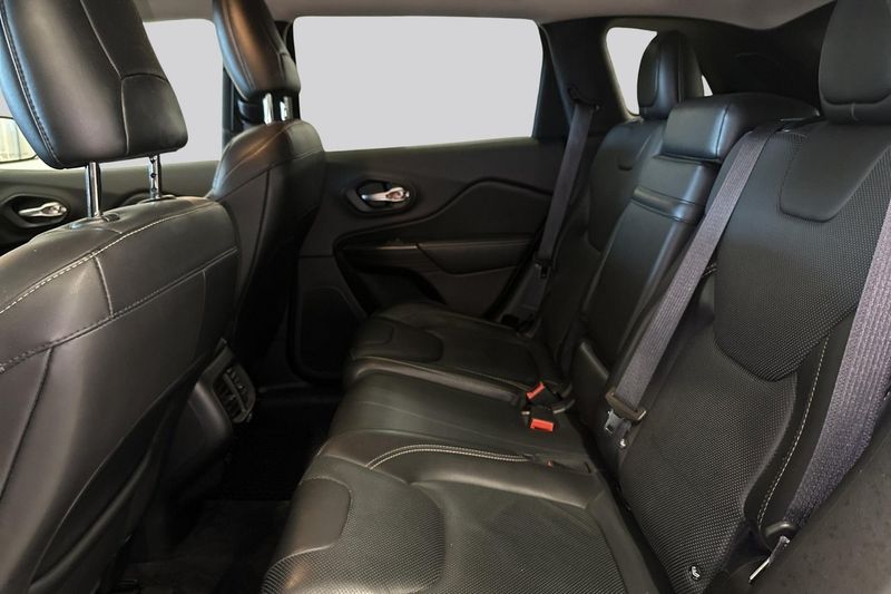 Jeep Cherokee bild 9