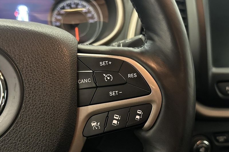 Jeep Cherokee bild 18