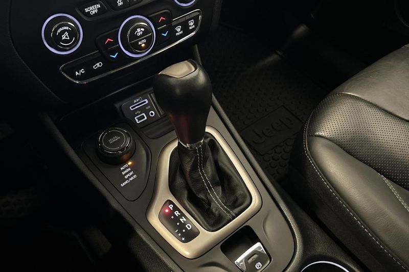 Jeep Cherokee bild 12