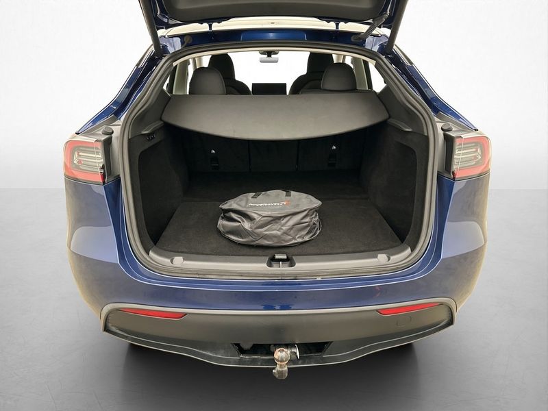 Tesla Model Y bild 19