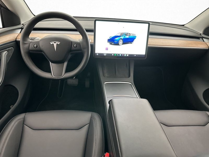 Tesla Model Y bild 15