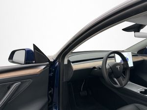 Tesla Model Y bild 12