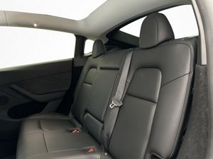 Tesla Model Y bild 14