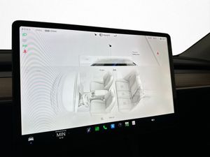 Tesla Model Y bild 26