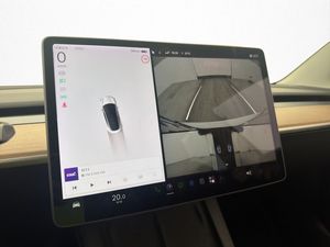 Tesla Model 3 bild 25