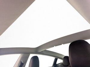 Tesla Model 3 bild 17