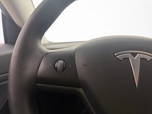 Tesla Model 3 bild 26