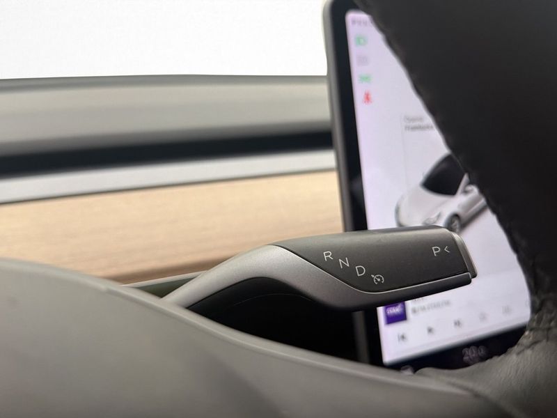 Tesla Model 3 bild 29