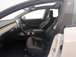 Tesla Model 3 bild 16