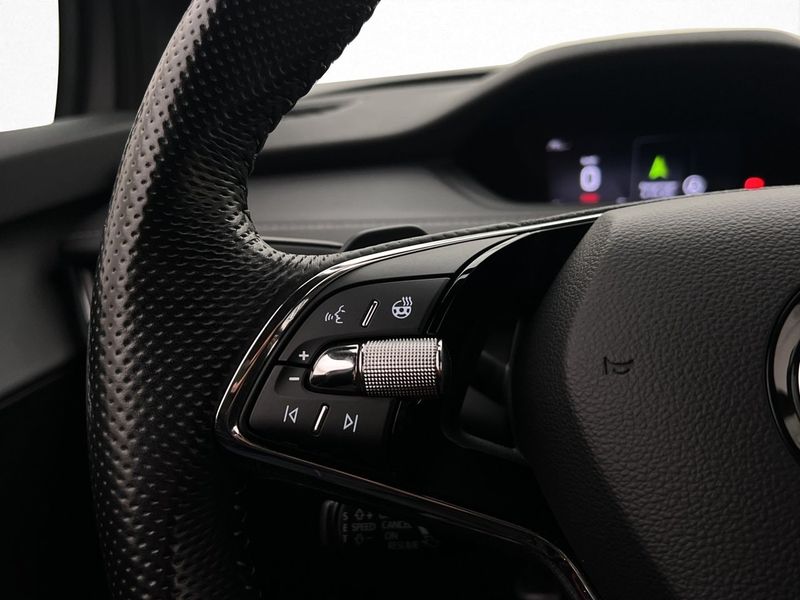 Skoda Enyaq bild 18