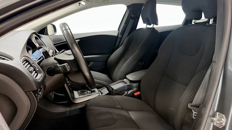 Volvo V40 bild 8