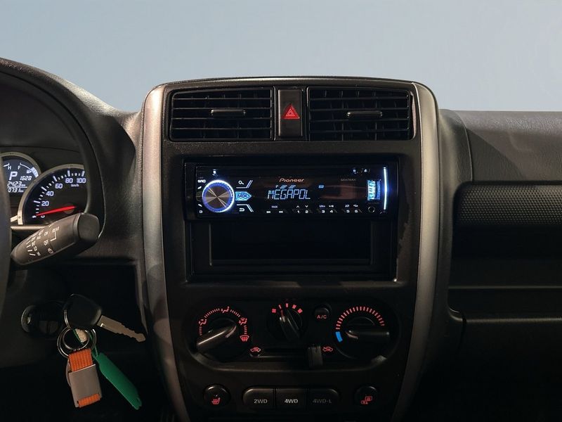Suzuki Jimny bild 11