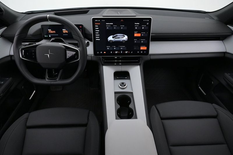 Polestar 4 bild 6
