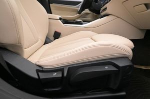BMW i4 bild 13