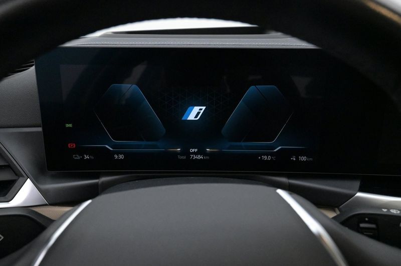 BMW i4 bild 9