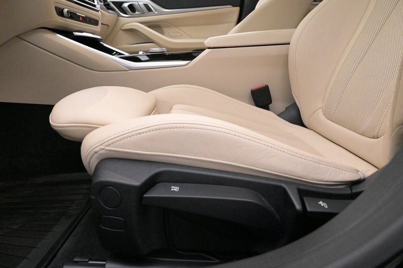 BMW i4 bild 12