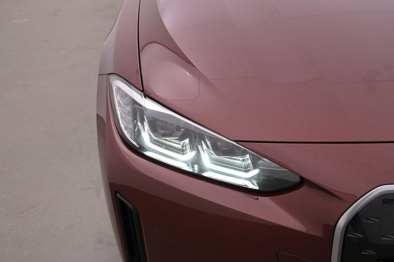 BMW i4 bild 25