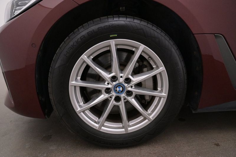 BMW i4 bild 27
