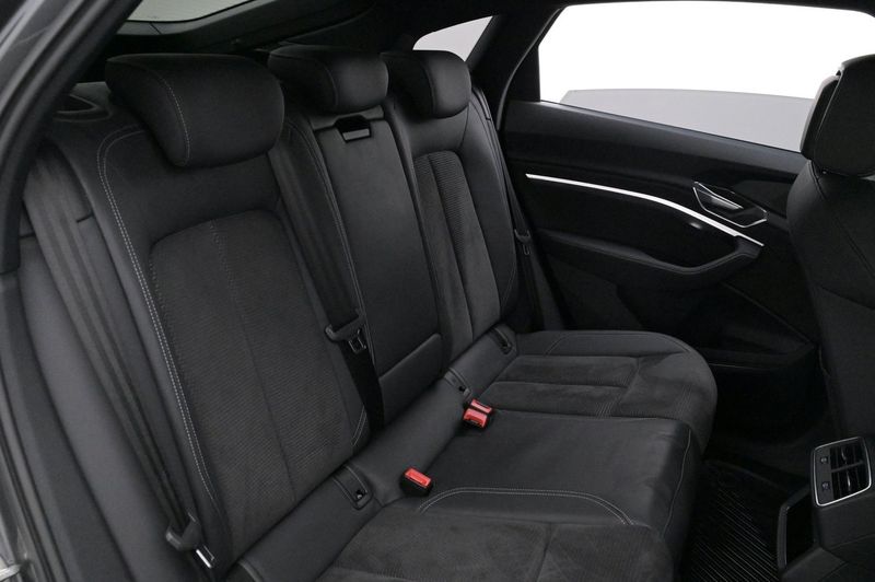 Audi e-tron Sportback bild 20