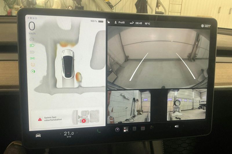 Tesla Model Y bild 13