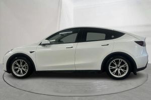 Tesla Model Y bild 2