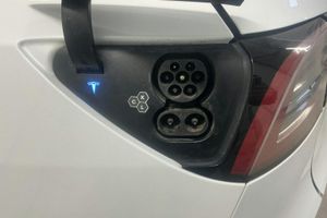 Tesla Model Y bild 24