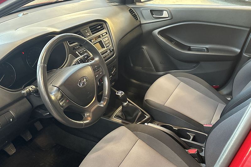 Hyundai i20 bild 13