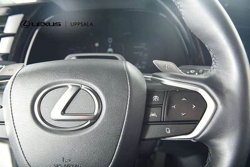 Lexus RX bild 14
