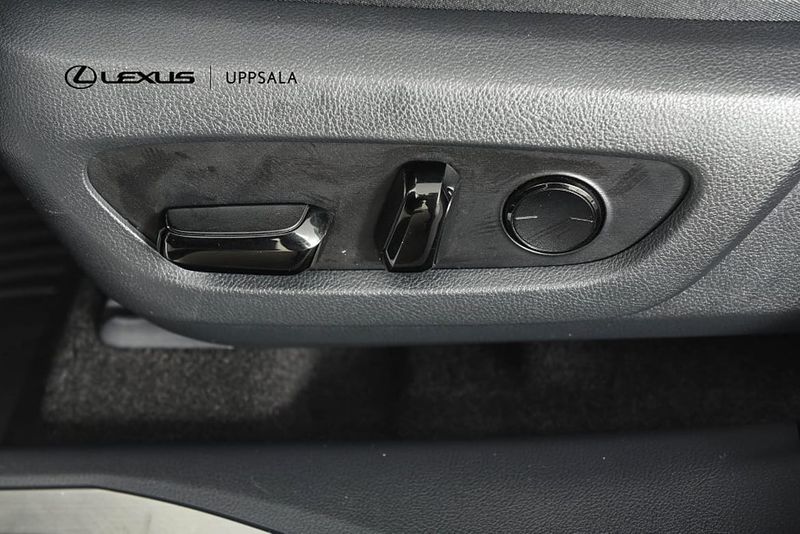 Lexus RX bild 12