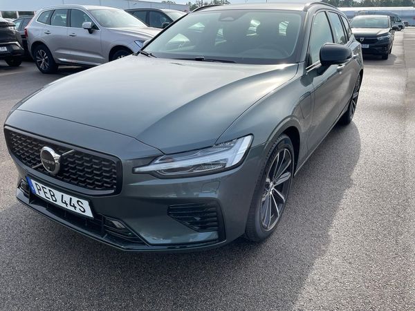 Volvo V60 T6 Recharge Plus Dark plug in - 2026