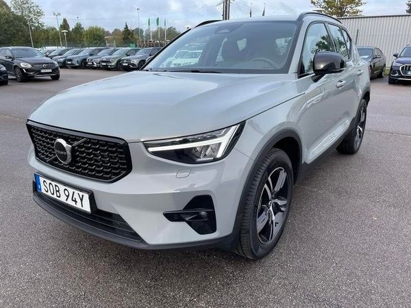 Volvo XC40 B4 MILDHYBRID Plus Dark - 2026