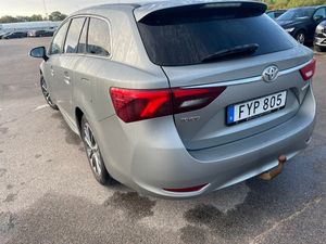Toyota Avensis bild 4