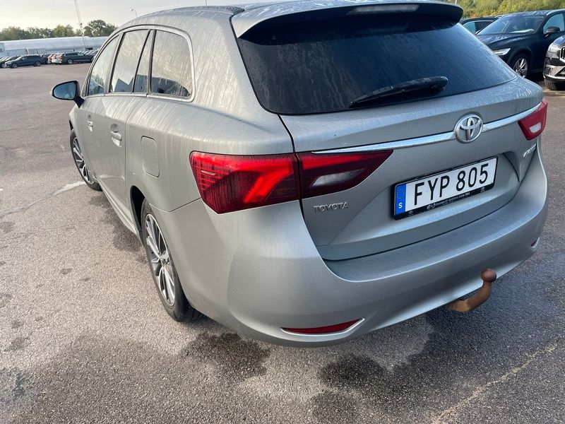 Toyota Avensis bild 4