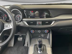 Alfa Romeo Stelvio bild 8
