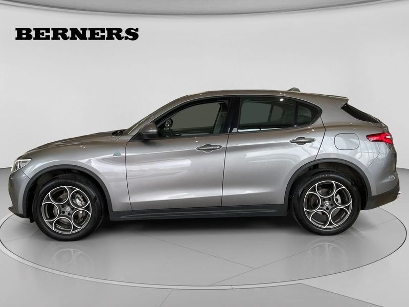 Alfa Romeo Stelvio bild 2