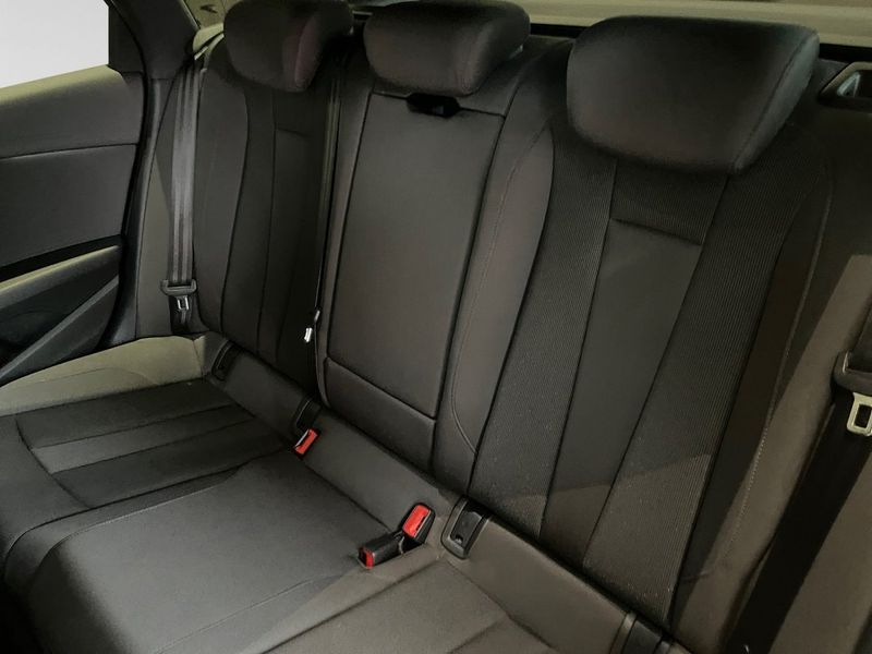 Audi A4 bild 9