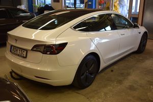 Tesla Model 3 bild 7