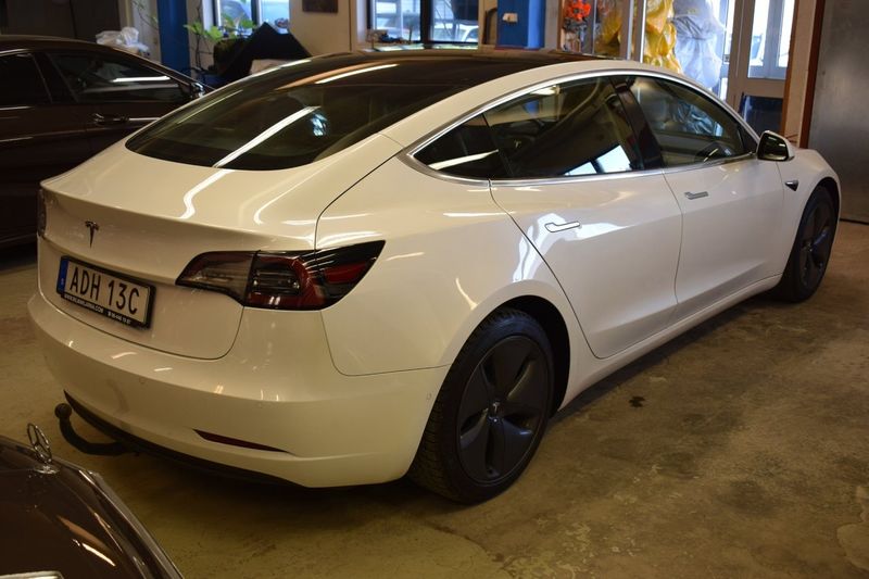Tesla Model 3 bild 7