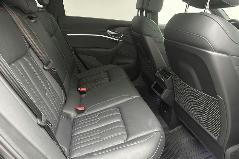 Audi Q8 bild 8
