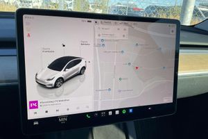 Tesla Model Y bild 12
