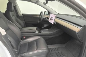 Tesla Model Y bild 7