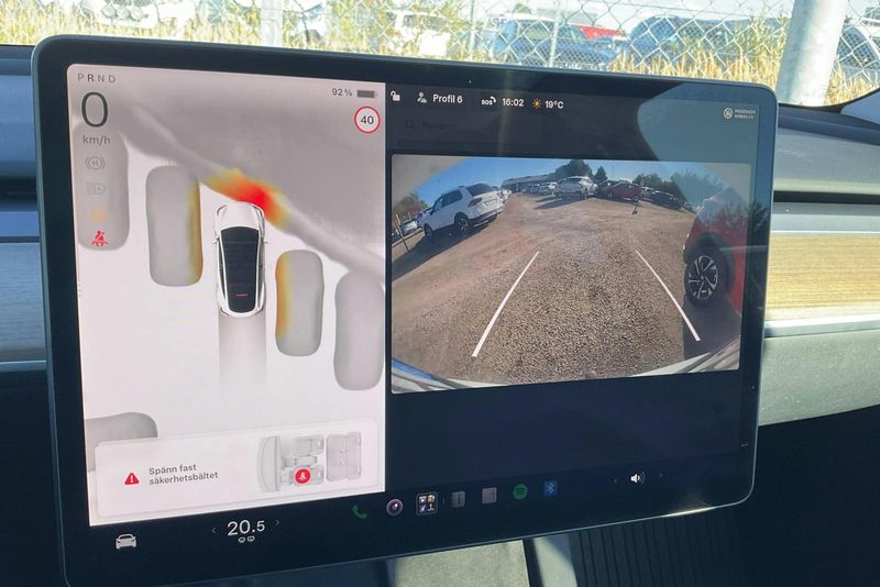Tesla Model Y bild 13
