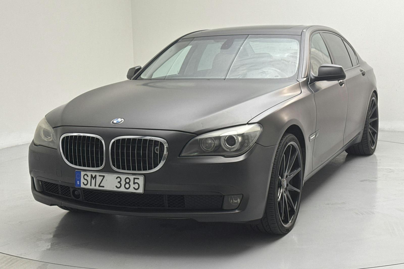 BMW 740