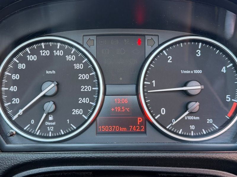 BMW 320 bild 16