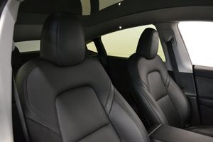 Tesla Model Y bild 11