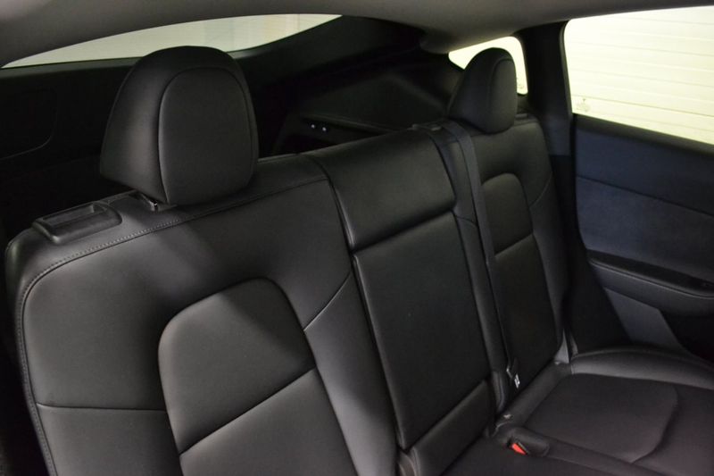 Tesla Model Y bild 12