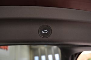 Tesla Model Y bild 19
