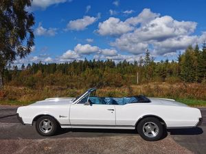 Oldsmobile Cutlass bild 1