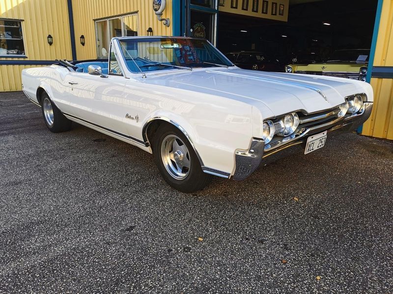 Oldsmobile Cutlass bild 5