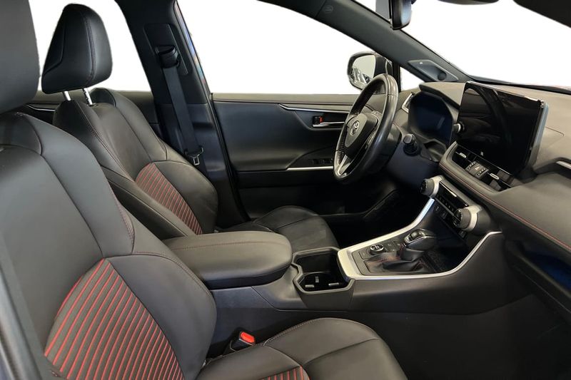 Toyota RAV4 bild 7
